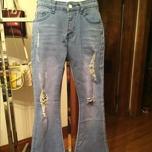 NEW DISTRESSED JEANS SIZE SMALL WIDE LEG